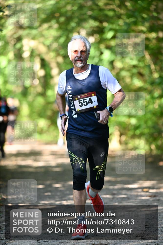 06.10.2024 - Bramfelder Halbmarathon 2024 Dr. Thomas Lammeyer http://msf.ph/oto/7340843 06.10.2024 10:46:32 Laufen 554 meine-sportfotos.de