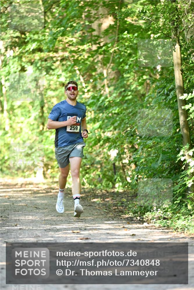06.10.2024 - Bramfelder Halbmarathon 2024 Dr. Thomas Lammeyer http://msf.ph/oto/7340848 06.10.2024 10:46:36 Laufen 259 meine-sportfotos.de