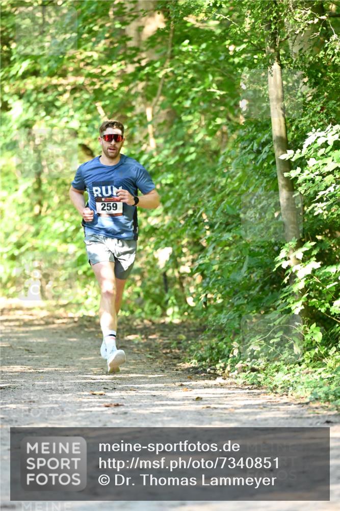 06.10.2024 - Bramfelder Halbmarathon 2024 Dr. Thomas Lammeyer http://msf.ph/oto/7340851 06.10.2024 10:46:36 Laufen 259 meine-sportfotos.de