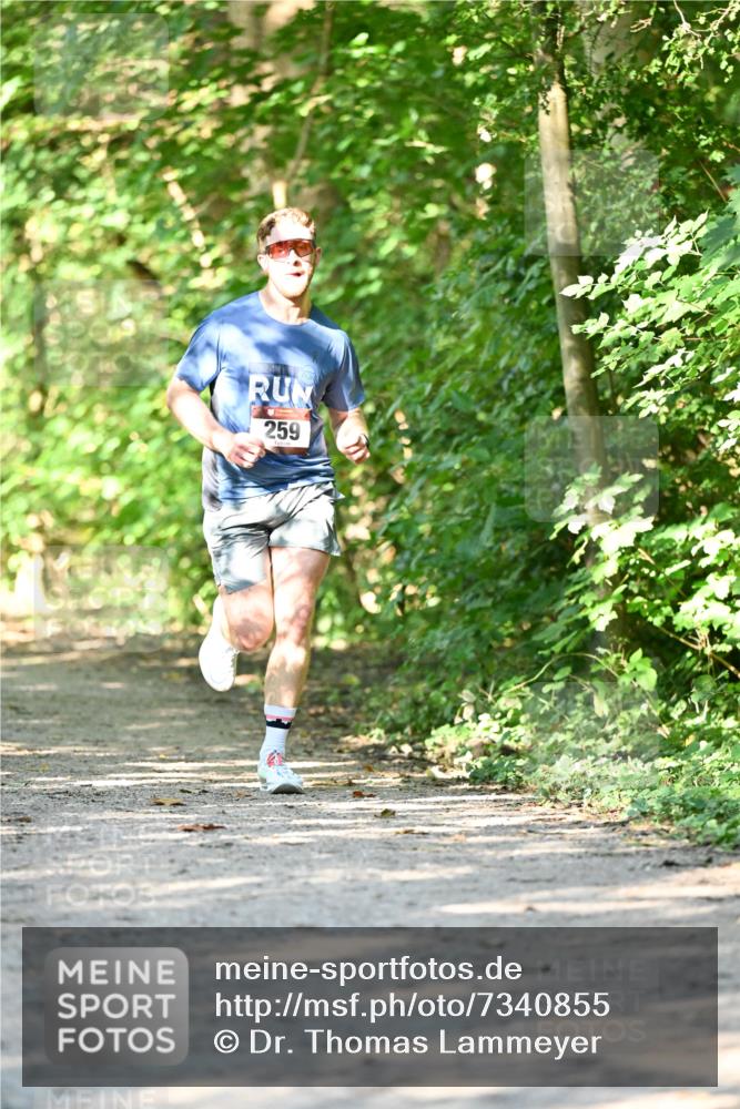 06.10.2024 - Bramfelder Halbmarathon 2024 Dr. Thomas Lammeyer http://msf.ph/oto/7340855 06.10.2024 10:46:37 Laufen 259 meine-sportfotos.de