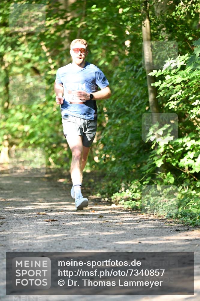 06.10.2024 - Bramfelder Halbmarathon 2024 Dr. Thomas Lammeyer http://msf.ph/oto/7340857 06.10.2024 10:46:37 Laufen 25 meine-sportfotos.de