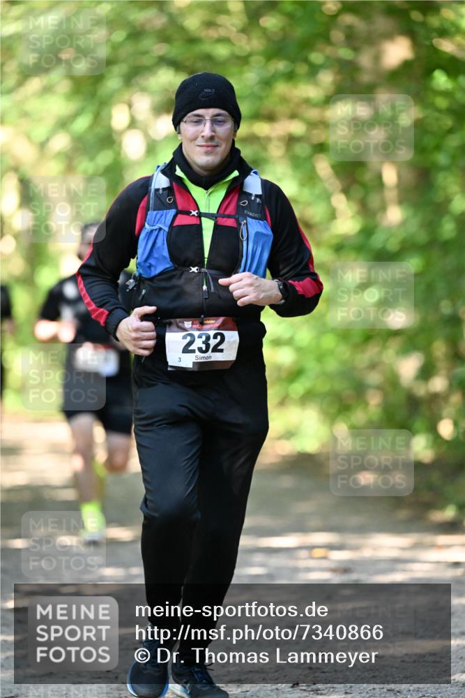06.10.2024 - Bramfelder Halbmarathon 2024 Dr. Thomas Lammeyer http://msf.ph/oto/7340866 06.10.2024 10:46:39 Laufen 232, 3 meine-sportfotos.de