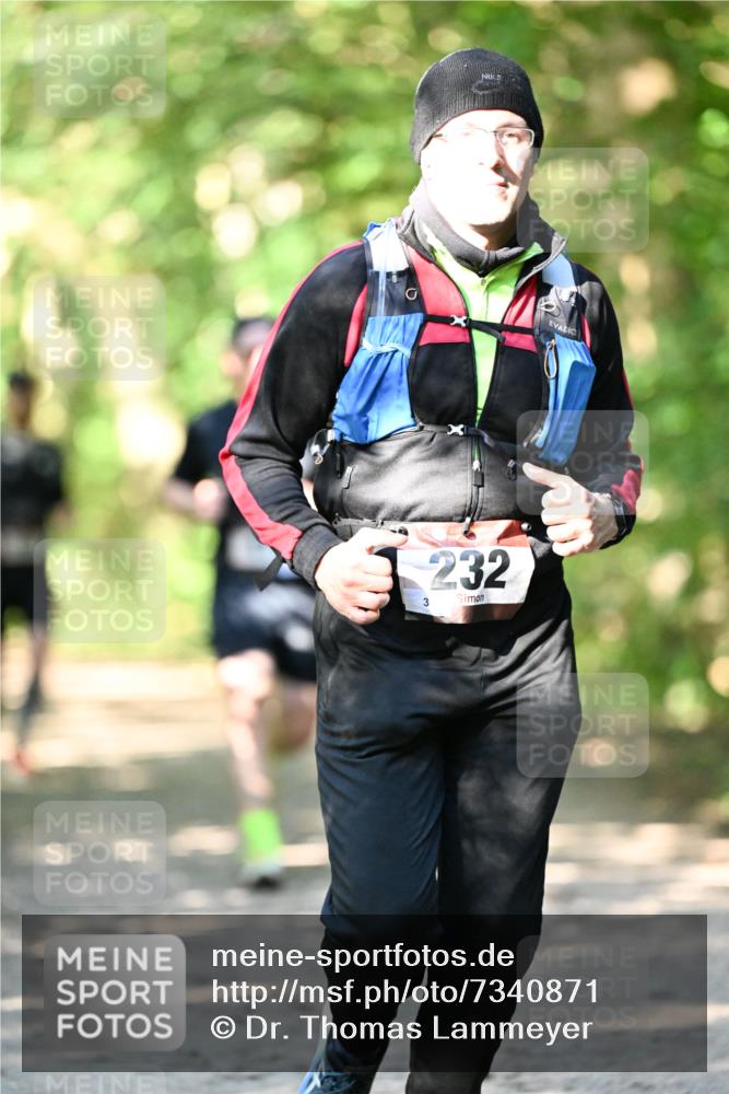 06.10.2024 - Bramfelder Halbmarathon 2024 Dr. Thomas Lammeyer http://msf.ph/oto/7340871 06.10.2024 10:46:40 Laufen 3, 232 meine-sportfotos.de