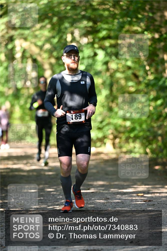 06.10.2024 - Bramfelder Halbmarathon 2024 Dr. Thomas Lammeyer http://msf.ph/oto/7340883 06.10.2024 10:46:44 Laufen 189 meine-sportfotos.de