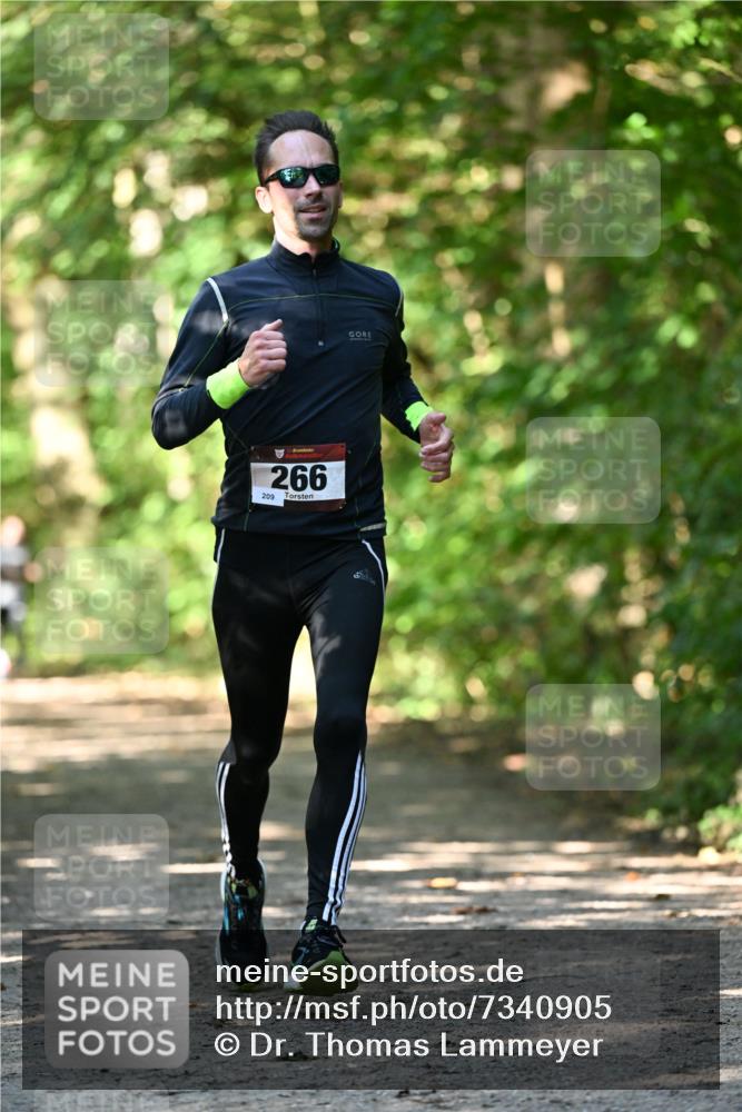 06.10.2024 - Bramfelder Halbmarathon 2024 Dr. Thomas Lammeyer http://msf.ph/oto/7340905 06.10.2024 10:46:49 Laufen 266, 209 meine-sportfotos.de