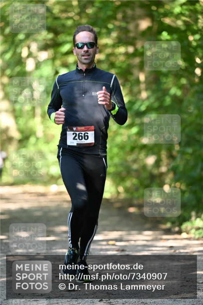 06.10.2024 - Bramfelder Halbmarathon 2024 Dr. Thomas Lammeyer http://msf.ph/oto/7340907 06.10.2024 10:46:49 Laufen 266, 209 meine-sportfotos.de