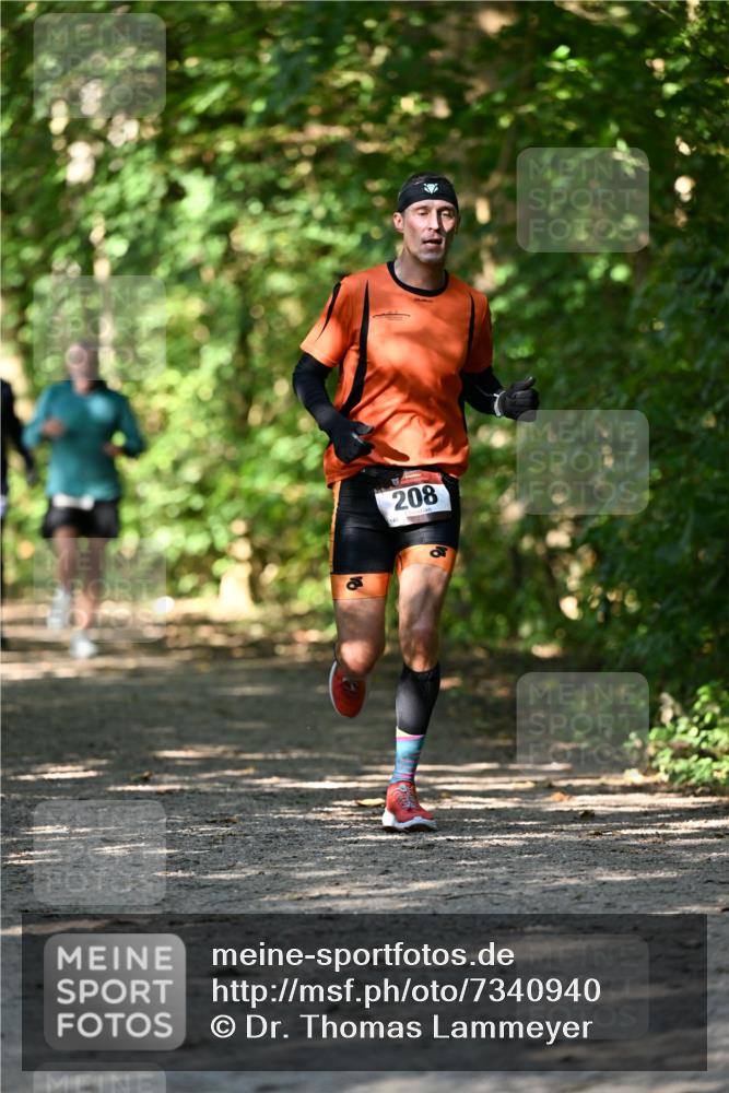 06.10.2024 - Bramfelder Halbmarathon 2024 Dr. Thomas Lammeyer http://msf.ph/oto/7340940 06.10.2024 10:47:05 Laufen 208 meine-sportfotos.de