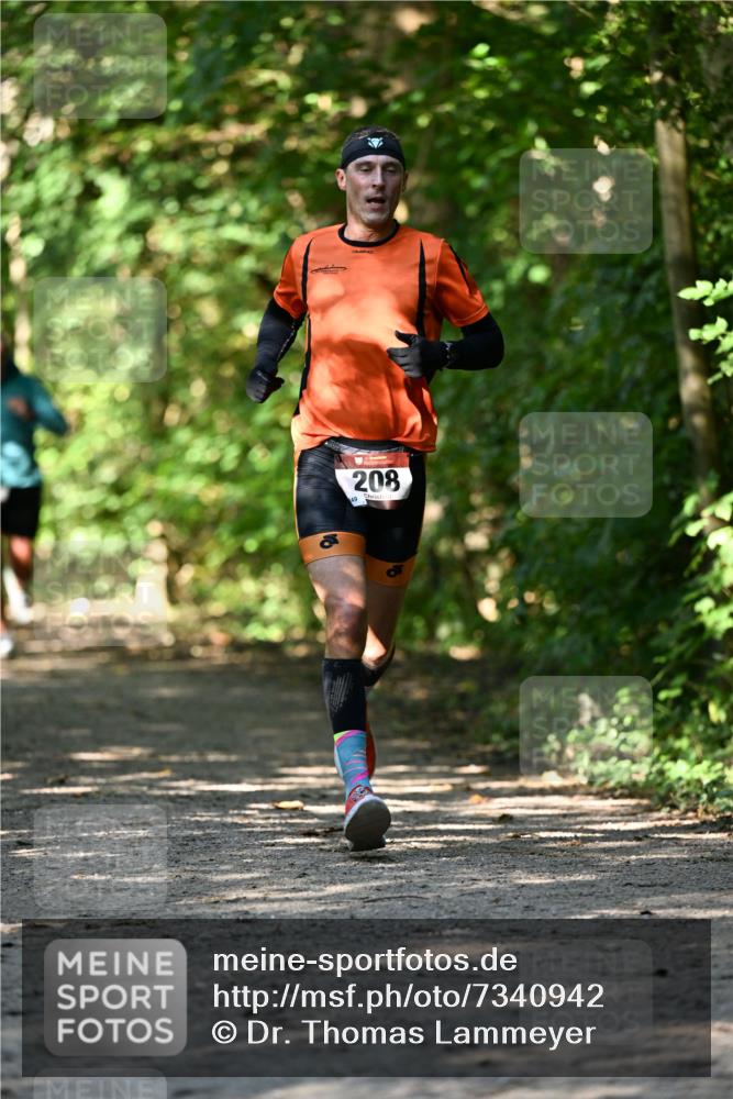 06.10.2024 - Bramfelder Halbmarathon 2024 Dr. Thomas Lammeyer http://msf.ph/oto/7340942 06.10.2024 10:47:06 Laufen 49, 208 meine-sportfotos.de
