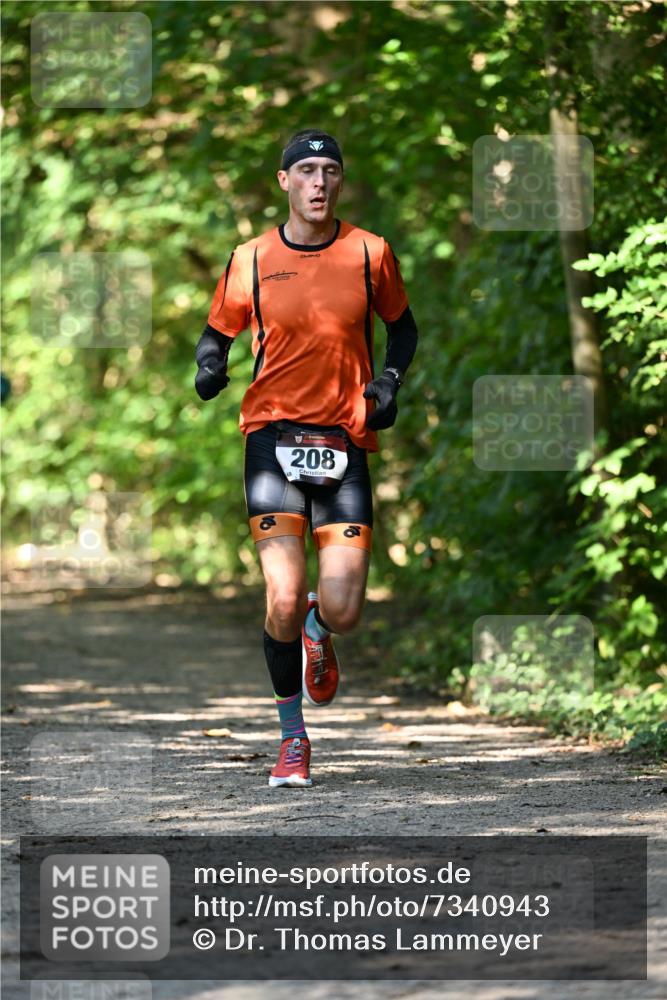 06.10.2024 - Bramfelder Halbmarathon 2024 Dr. Thomas Lammeyer http://msf.ph/oto/7340943 06.10.2024 10:47:06 Laufen 49, 208 meine-sportfotos.de