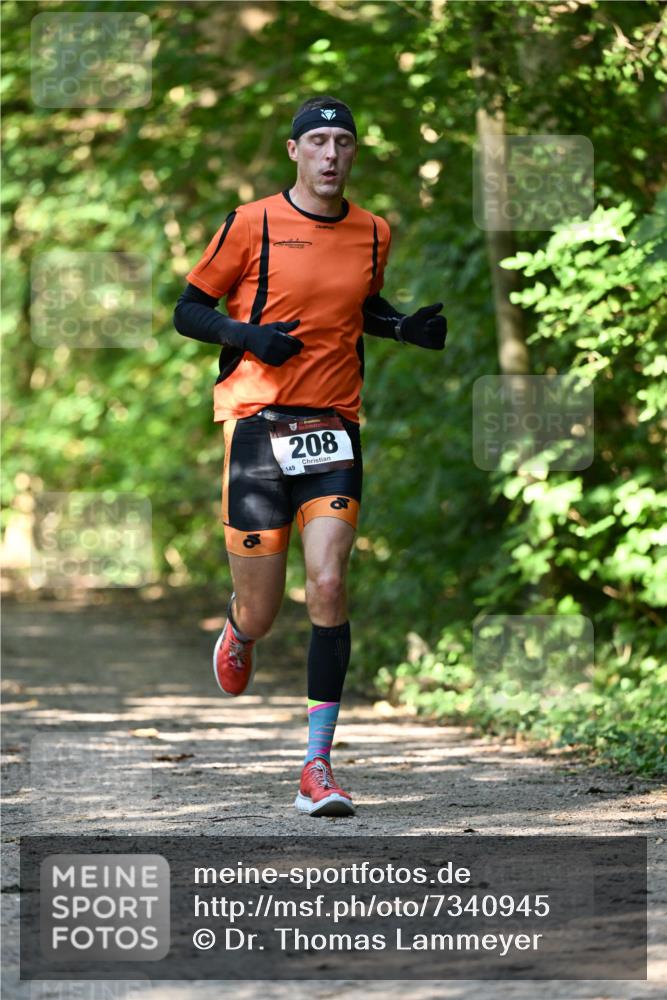 06.10.2024 - Bramfelder Halbmarathon 2024 Dr. Thomas Lammeyer http://msf.ph/oto/7340945 06.10.2024 10:47:06 Laufen 149, 208 meine-sportfotos.de