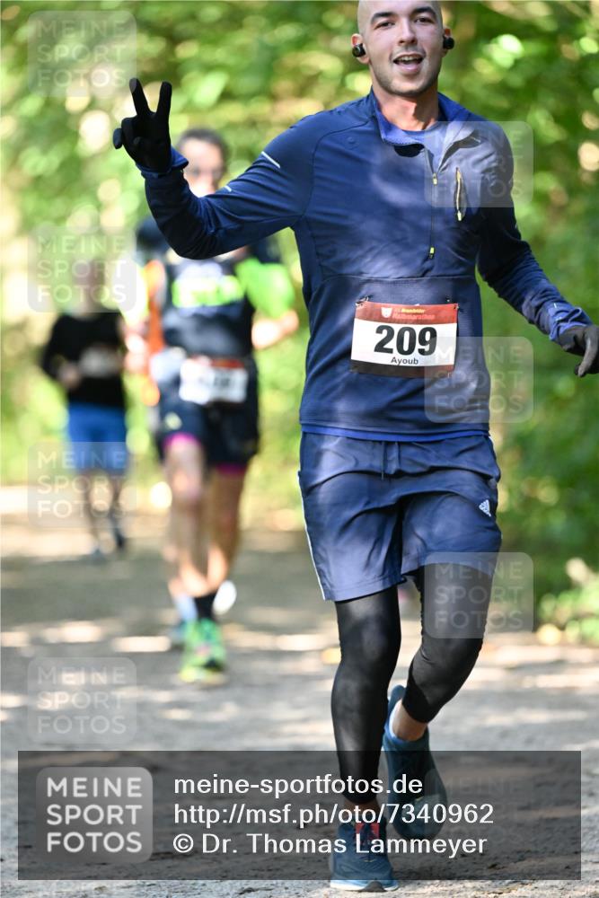 06.10.2024 - Bramfelder Halbmarathon 2024 Dr. Thomas Lammeyer http://msf.ph/oto/7340962 06.10.2024 10:47:14 Laufen 209 meine-sportfotos.de