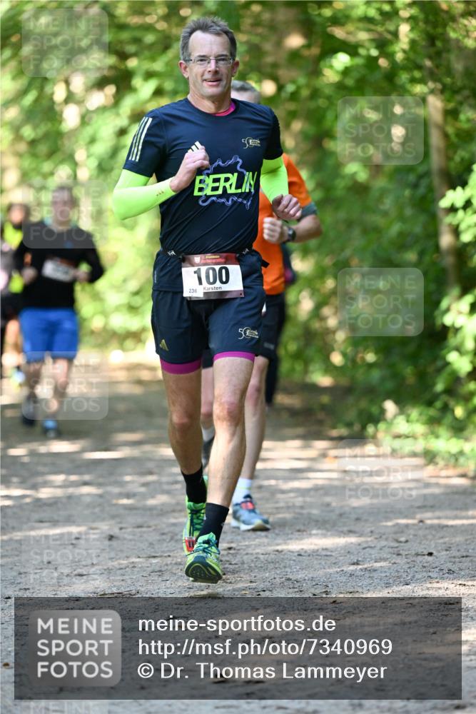 06.10.2024 - Bramfelder Halbmarathon 2024 Dr. Thomas Lammeyer http://msf.ph/oto/7340969 06.10.2024 10:47:16 Laufen 5, 100, 236, 50 meine-sportfotos.de