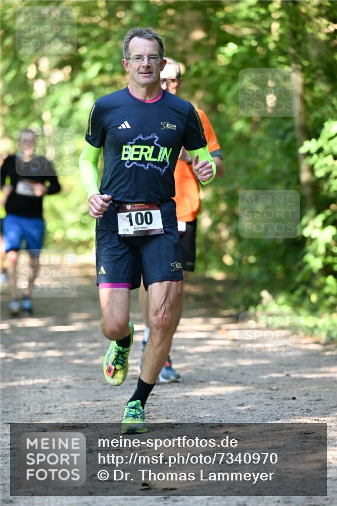 06.10.2024 - Bramfelder Halbmarathon 2024 Dr. Thomas Lammeyer http://msf.ph/oto/7340970 06.10.2024 10:47:16 Laufen 50, 236, 33, 100, 50 meine-sportfotos.de