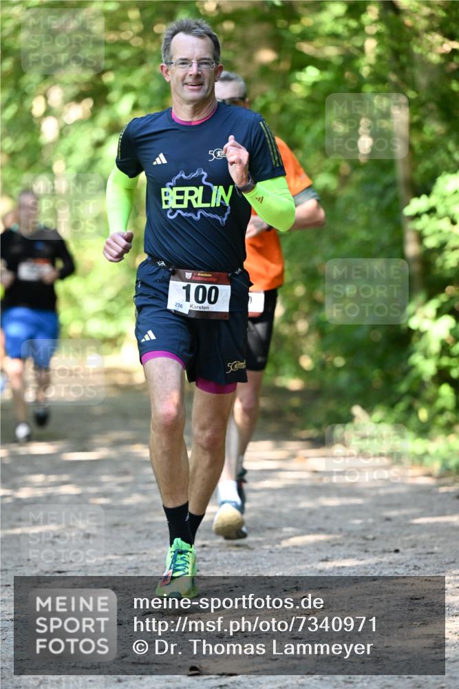06.10.2024 - Bramfelder Halbmarathon 2024 Dr. Thomas Lammeyer http://msf.ph/oto/7340971 06.10.2024 10:47:17 Laufen 50, 33, 100, 236 meine-sportfotos.de