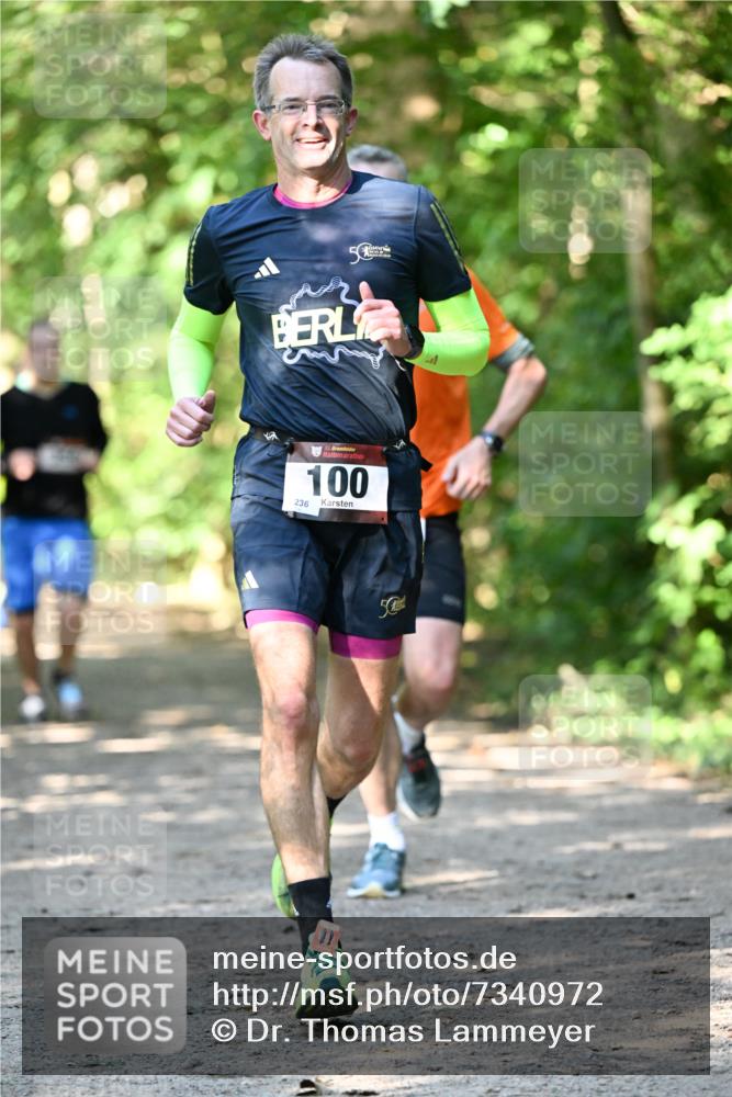 06.10.2024 - Bramfelder Halbmarathon 2024 Dr. Thomas Lammeyer http://msf.ph/oto/7340972 06.10.2024 10:47:17 Laufen 50, 236, 33, 100, 50 meine-sportfotos.de