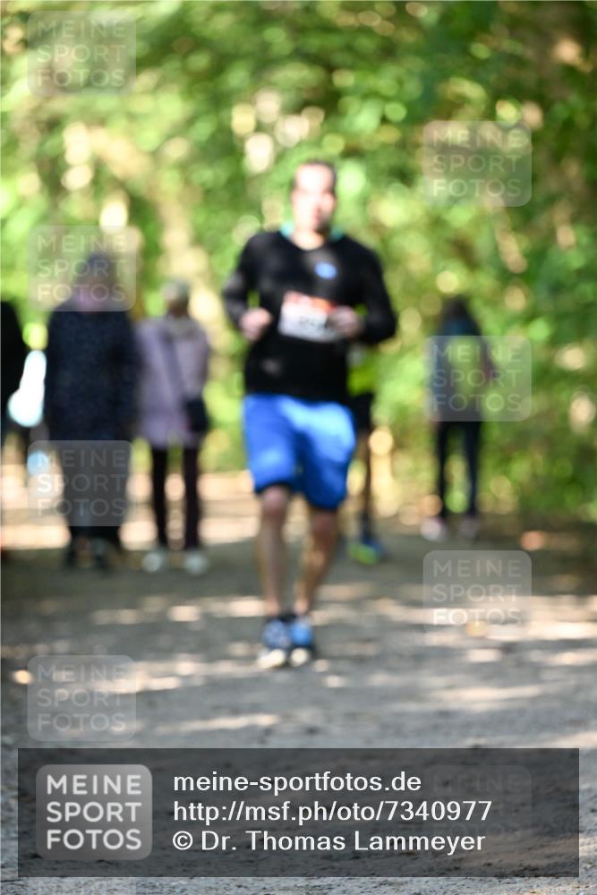 06.10.2024 - Bramfelder Halbmarathon 2024 Dr. Thomas Lammeyer http://msf.ph/oto/7340977 06.10.2024 10:47:19 Laufen  meine-sportfotos.de