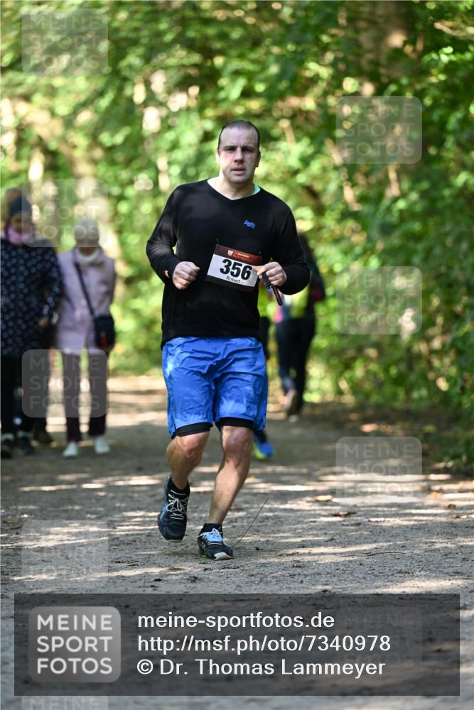 06.10.2024 - Bramfelder Halbmarathon 2024 Dr. Thomas Lammeyer http://msf.ph/oto/7340978 06.10.2024 10:47:19 Laufen 356 meine-sportfotos.de