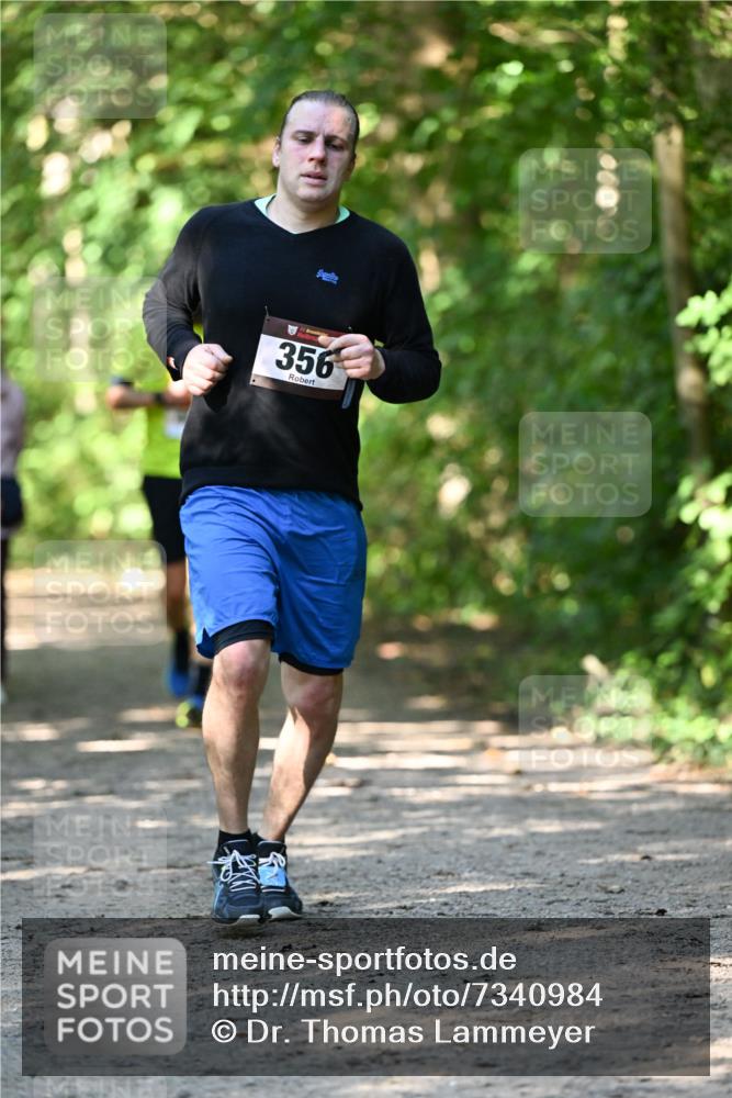 06.10.2024 - Bramfelder Halbmarathon 2024 Dr. Thomas Lammeyer http://msf.ph/oto/7340984 06.10.2024 10:47:20 Laufen 356 meine-sportfotos.de