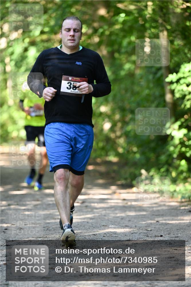 06.10.2024 - Bramfelder Halbmarathon 2024 Dr. Thomas Lammeyer http://msf.ph/oto/7340985 06.10.2024 10:47:20 Laufen 33, 35 meine-sportfotos.de