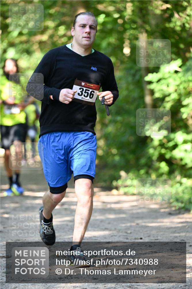 06.10.2024 - Bramfelder Halbmarathon 2024 Dr. Thomas Lammeyer http://msf.ph/oto/7340988 06.10.2024 10:47:20 Laufen 33, 356 meine-sportfotos.de