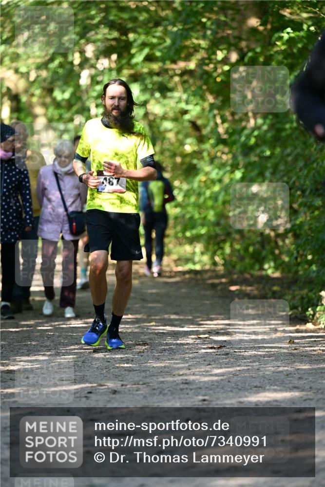 06.10.2024 - Bramfelder Halbmarathon 2024 Dr. Thomas Lammeyer http://msf.ph/oto/7340991 06.10.2024 10:47:21 Laufen 187, 233, 08 meine-sportfotos.de