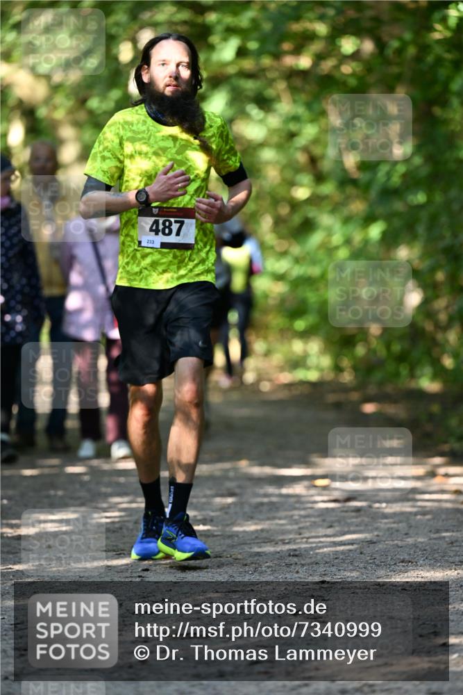 06.10.2024 - Bramfelder Halbmarathon 2024 Dr. Thomas Lammeyer http://msf.ph/oto/7340999 06.10.2024 10:47:22 Laufen 487, 233 meine-sportfotos.de