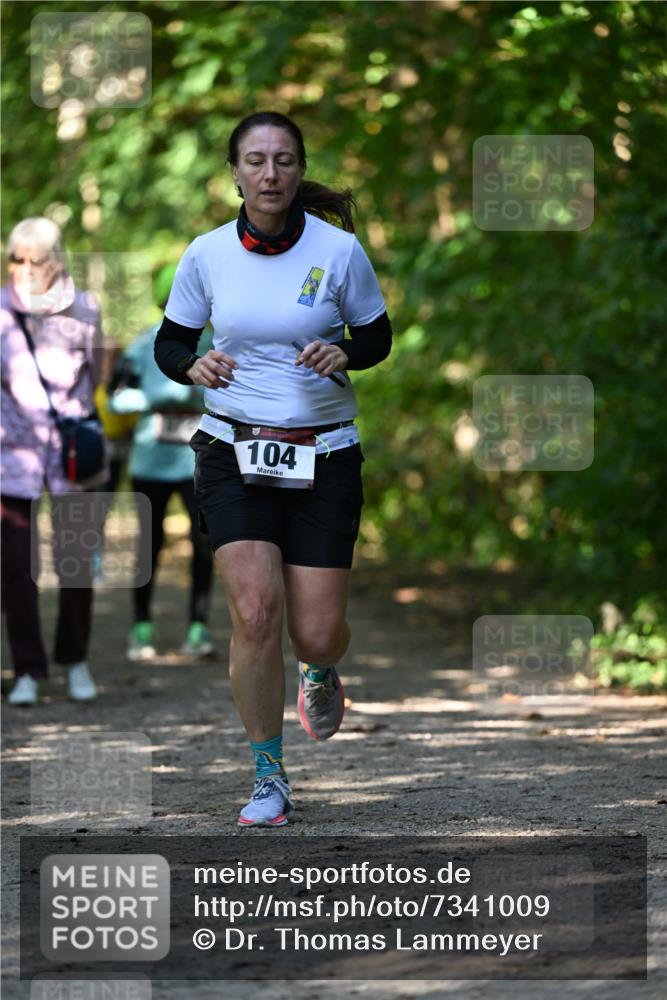 06.10.2024 - Bramfelder Halbmarathon 2024 Dr. Thomas Lammeyer http://msf.ph/oto/7341009 06.10.2024 10:47:26 Laufen 104 meine-sportfotos.de