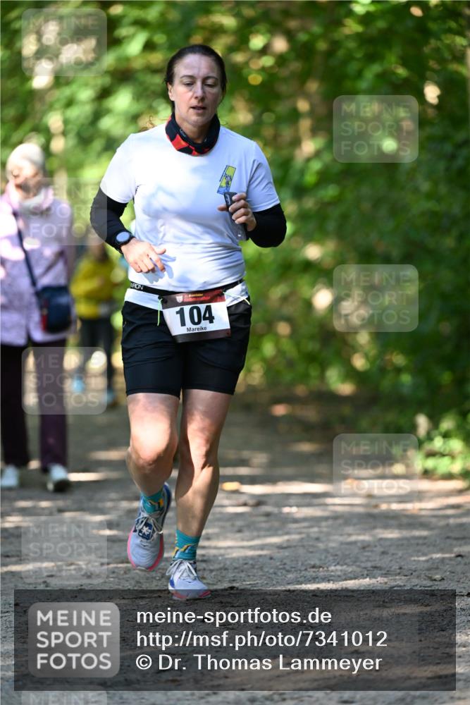 06.10.2024 - Bramfelder Halbmarathon 2024 Dr. Thomas Lammeyer http://msf.ph/oto/7341012 06.10.2024 10:47:26 Laufen 104 meine-sportfotos.de