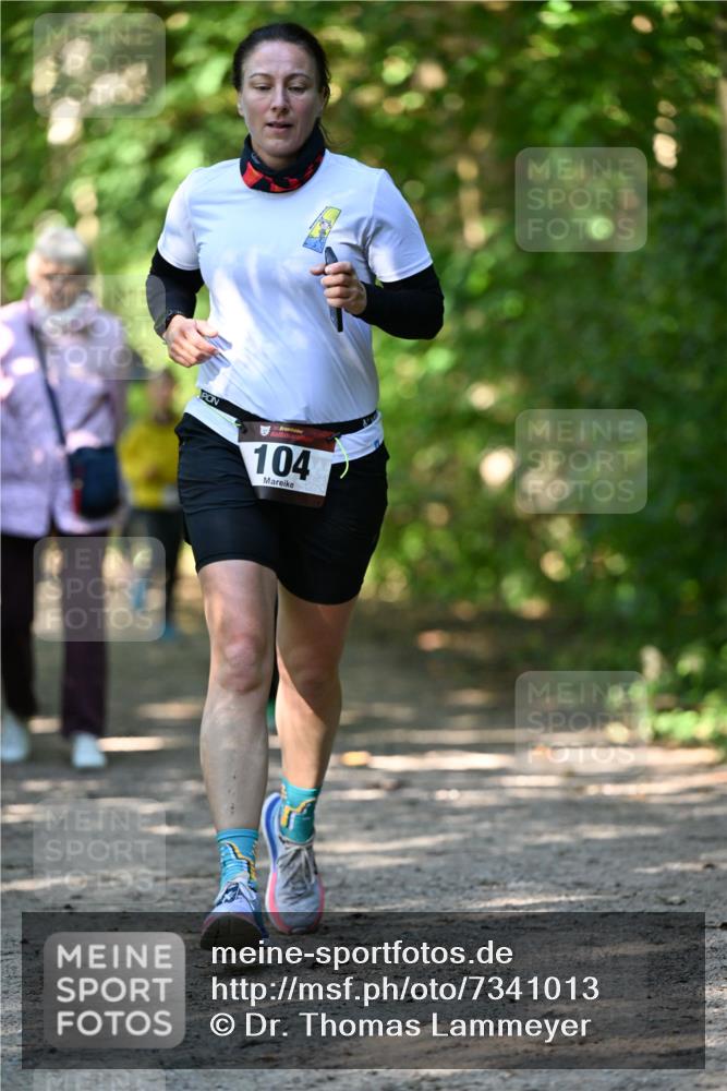 06.10.2024 - Bramfelder Halbmarathon 2024 Dr. Thomas Lammeyer http://msf.ph/oto/7341013 06.10.2024 10:47:27 Laufen 33, 104 meine-sportfotos.de