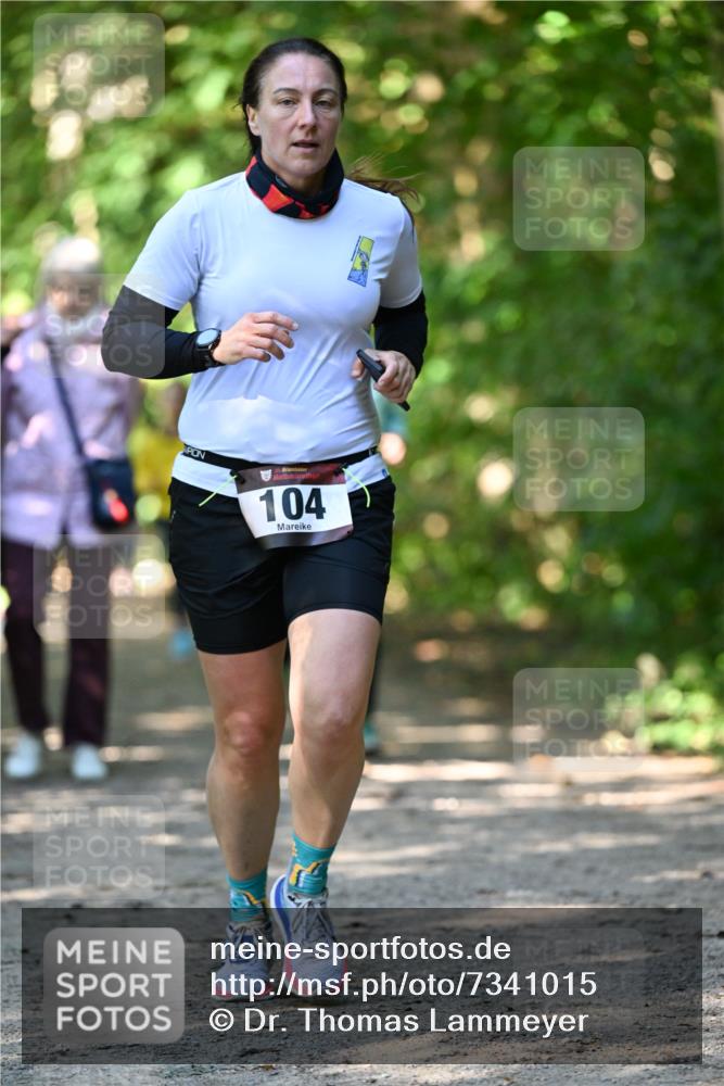 06.10.2024 - Bramfelder Halbmarathon 2024 Dr. Thomas Lammeyer http://msf.ph/oto/7341015 06.10.2024 10:47:27 Laufen 104 meine-sportfotos.de