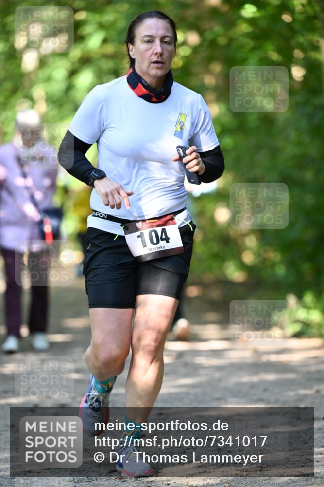 06.10.2024 - Bramfelder Halbmarathon 2024 Dr. Thomas Lammeyer http://msf.ph/oto/7341017 06.10.2024 10:47:27 Laufen 104 meine-sportfotos.de