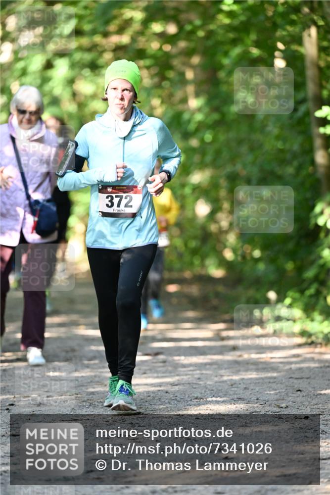 06.10.2024 - Bramfelder Halbmarathon 2024 Dr. Thomas Lammeyer http://msf.ph/oto/7341026 06.10.2024 10:47:29 Laufen 372 meine-sportfotos.de