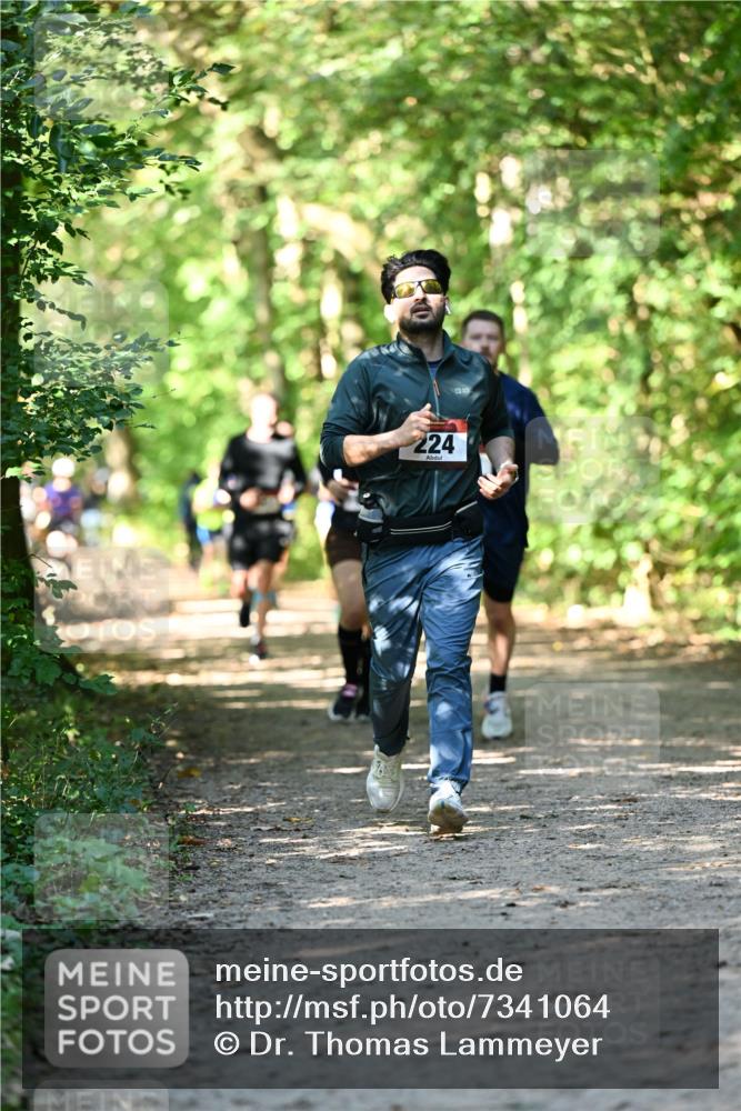 06.10.2024 - Bramfelder Halbmarathon 2024 Dr. Thomas Lammeyer http://msf.ph/oto/7341064 06.10.2024 10:47:50 Laufen 224 meine-sportfotos.de