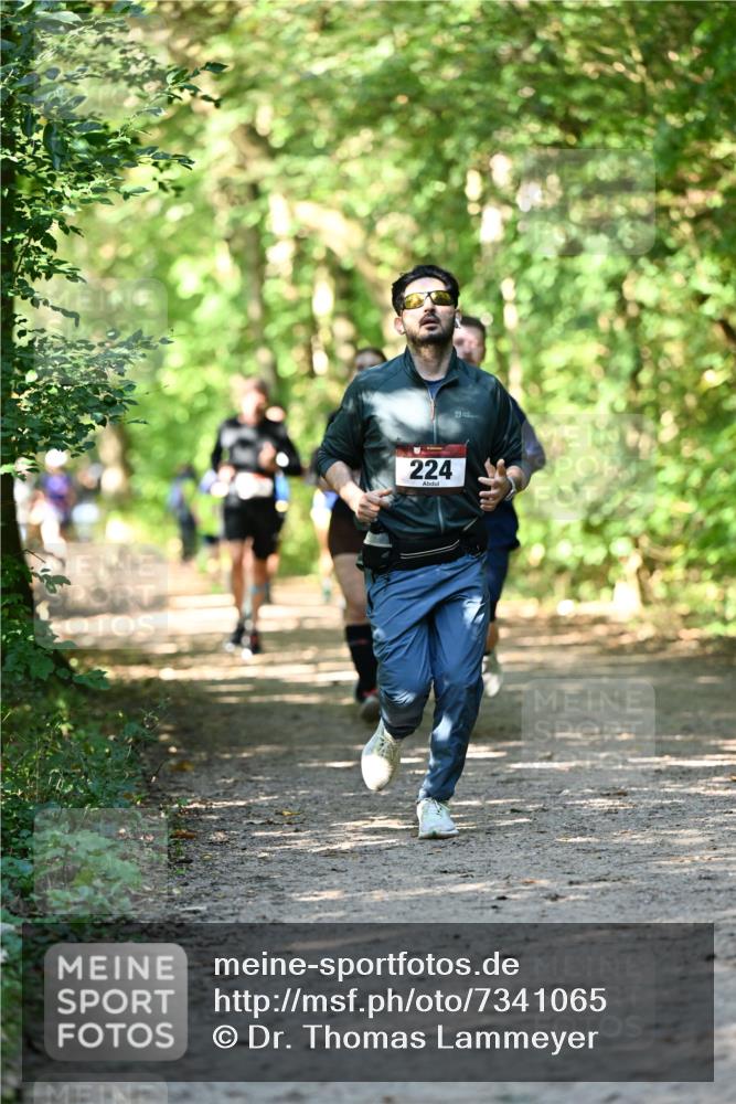 06.10.2024 - Bramfelder Halbmarathon 2024 Dr. Thomas Lammeyer http://msf.ph/oto/7341065 06.10.2024 10:47:50 Laufen 224 meine-sportfotos.de