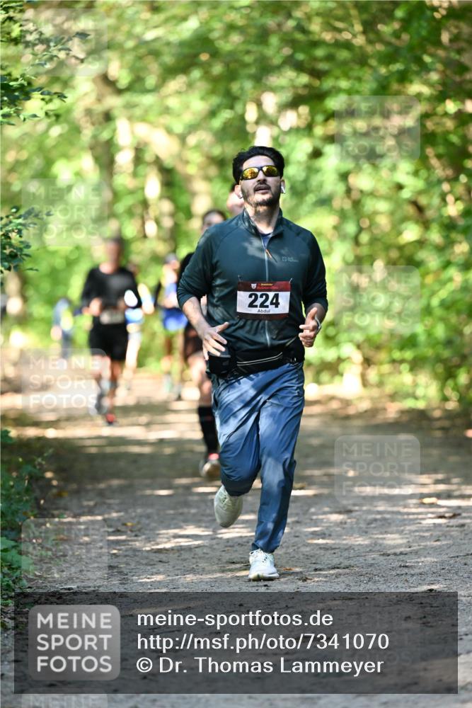 06.10.2024 - Bramfelder Halbmarathon 2024 Dr. Thomas Lammeyer http://msf.ph/oto/7341070 06.10.2024 10:47:51 Laufen 224 meine-sportfotos.de