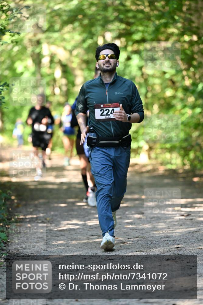 06.10.2024 - Bramfelder Halbmarathon 2024 Dr. Thomas Lammeyer http://msf.ph/oto/7341072 06.10.2024 10:47:51 Laufen 224 meine-sportfotos.de