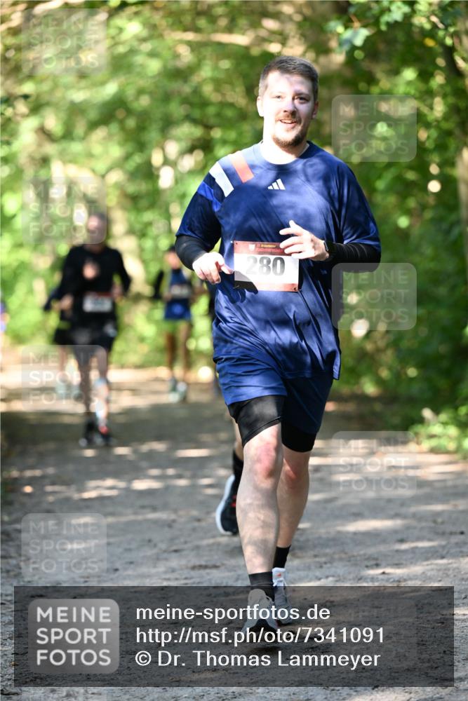 06.10.2024 - Bramfelder Halbmarathon 2024 Dr. Thomas Lammeyer http://msf.ph/oto/7341091 06.10.2024 10:47:54 Laufen 280 meine-sportfotos.de
