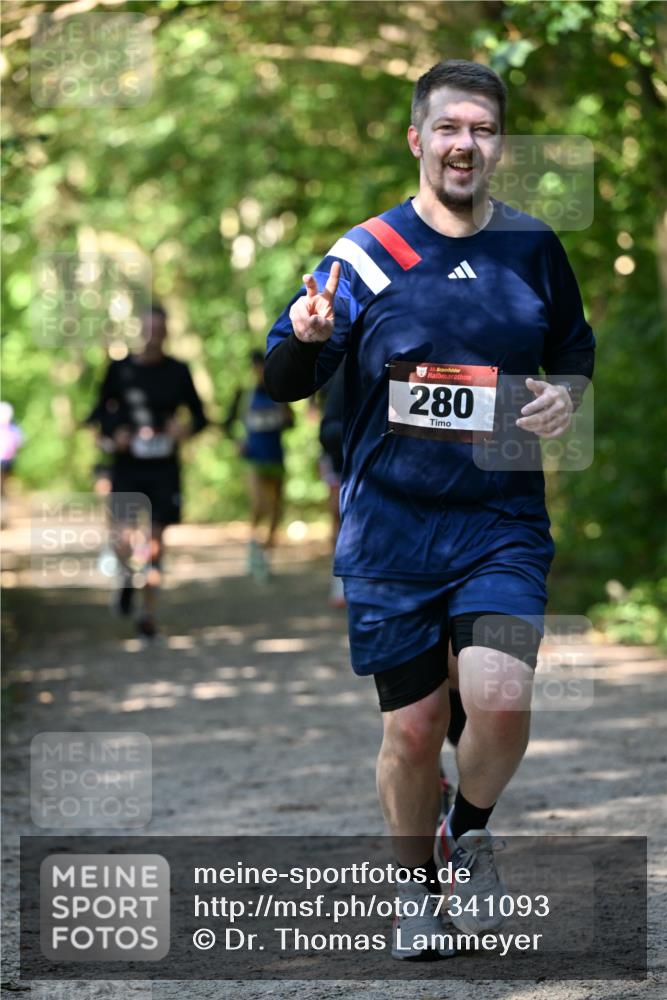 06.10.2024 - Bramfelder Halbmarathon 2024 Dr. Thomas Lammeyer http://msf.ph/oto/7341093 06.10.2024 10:47:54 Laufen 33, 280 meine-sportfotos.de