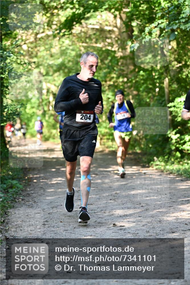 06.10.2024 - Bramfelder Halbmarathon 2024 Dr. Thomas Lammeyer http://msf.ph/oto/7341101 06.10.2024 10:47:58 Laufen 204 meine-sportfotos.de