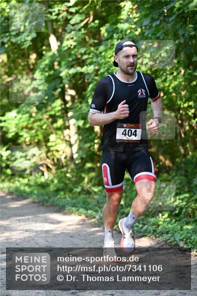 06.10.2024 - Bramfelder Halbmarathon 2024 Dr. Thomas Lammeyer http://msf.ph/oto/7341106 06.10.2024 10:47:59 Laufen 33, 404 meine-sportfotos.de