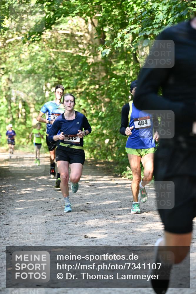 06.10.2024 - Bramfelder Halbmarathon 2024 Dr. Thomas Lammeyer http://msf.ph/oto/7341107 06.10.2024 10:47:59 Laufen 24, 545, 484 meine-sportfotos.de