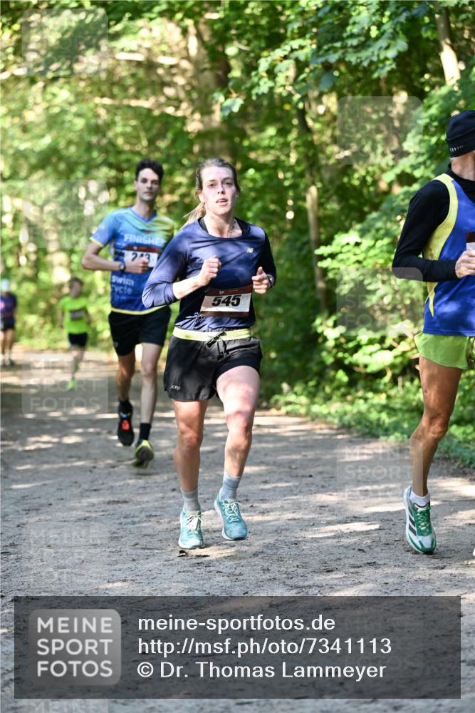 06.10.2024 - Bramfelder Halbmarathon 2024 Dr. Thomas Lammeyer http://msf.ph/oto/7341113 06.10.2024 10:48:00 Laufen 23, 545 meine-sportfotos.de