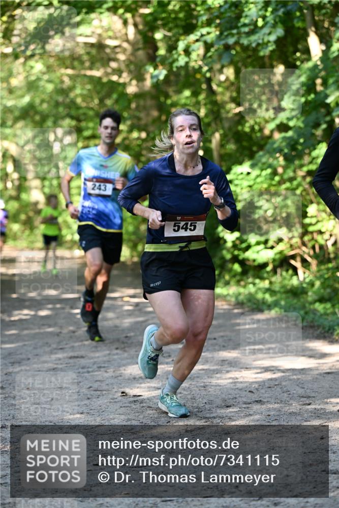06.10.2024 - Bramfelder Halbmarathon 2024 Dr. Thomas Lammeyer http://msf.ph/oto/7341115 06.10.2024 10:48:00 Laufen 243, 545 meine-sportfotos.de