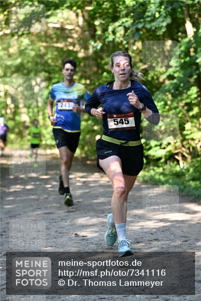 06.10.2024 - Bramfelder Halbmarathon 2024 Dr. Thomas Lammeyer http://msf.ph/oto/7341116 06.10.2024 10:48:00 Laufen 243, 545 meine-sportfotos.de
