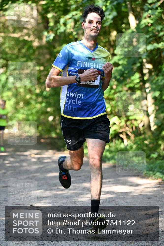 06.10.2024 - Bramfelder Halbmarathon 2024 Dr. Thomas Lammeyer http://msf.ph/oto/7341122 06.10.2024 10:48:02 Laufen  meine-sportfotos.de