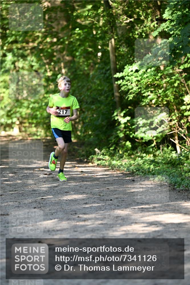 06.10.2024 - Bramfelder Halbmarathon 2024 Dr. Thomas Lammeyer http://msf.ph/oto/7341126 06.10.2024 10:48:04 Laufen 217 meine-sportfotos.de