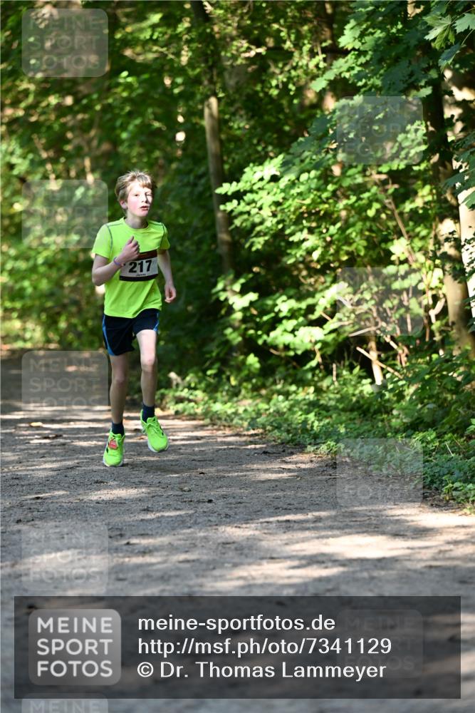 06.10.2024 - Bramfelder Halbmarathon 2024 Dr. Thomas Lammeyer http://msf.ph/oto/7341129 06.10.2024 10:48:04 Laufen 217 meine-sportfotos.de