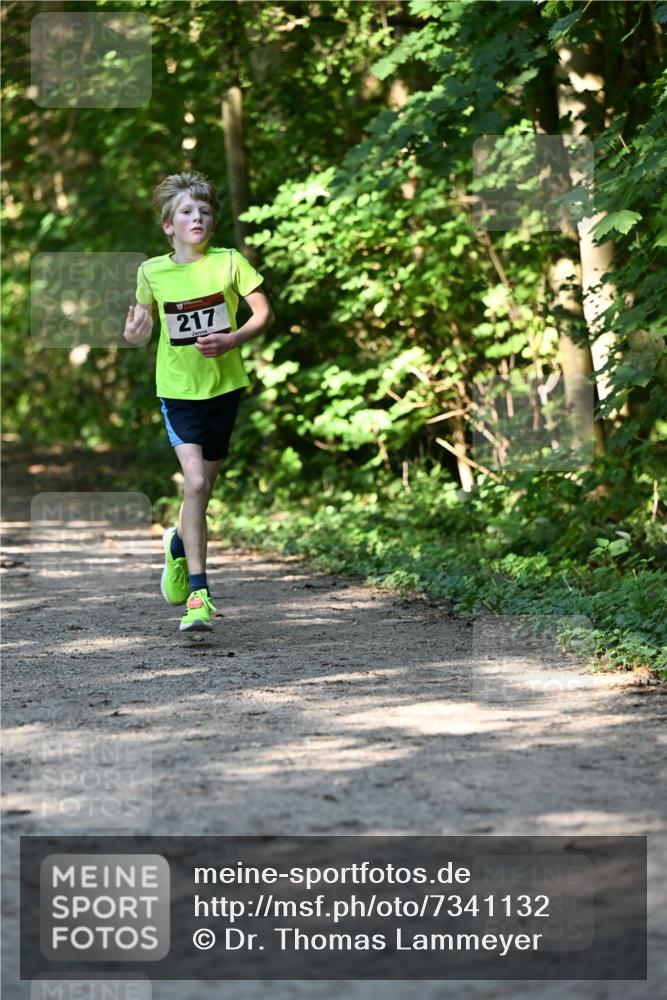 06.10.2024 - Bramfelder Halbmarathon 2024 Dr. Thomas Lammeyer http://msf.ph/oto/7341132 06.10.2024 10:48:05 Laufen 217 meine-sportfotos.de