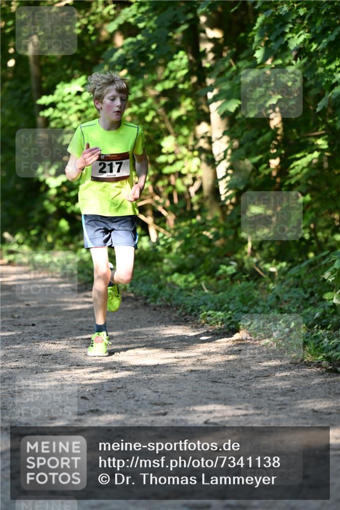 06.10.2024 - Bramfelder Halbmarathon 2024 Dr. Thomas Lammeyer http://msf.ph/oto/7341138 06.10.2024 10:48:05 Laufen 217 meine-sportfotos.de