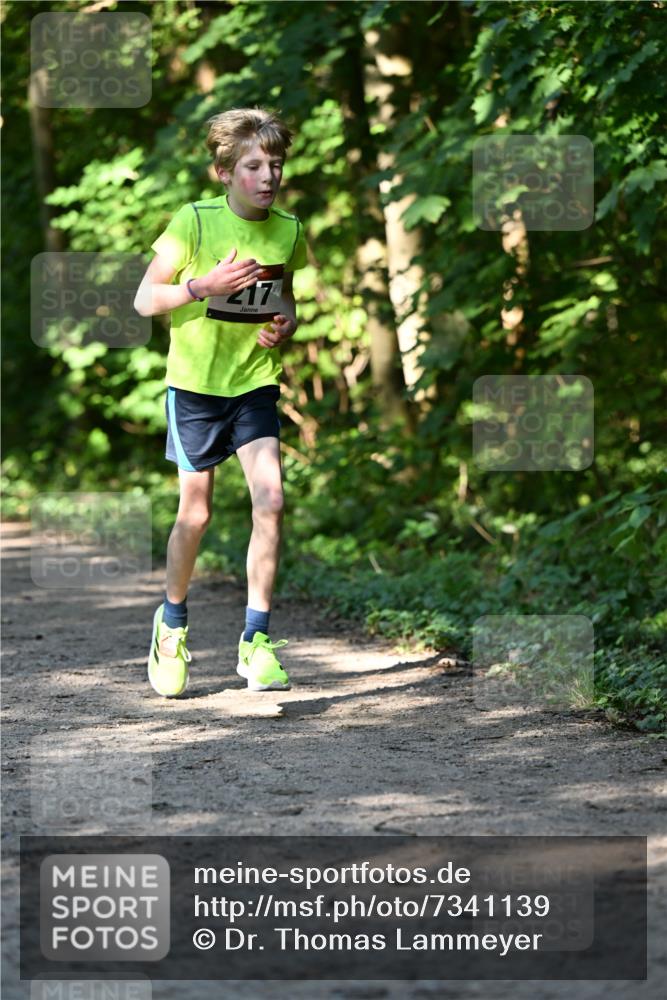 06.10.2024 - Bramfelder Halbmarathon 2024 Dr. Thomas Lammeyer http://msf.ph/oto/7341139 06.10.2024 10:48:06 Laufen 217 meine-sportfotos.de